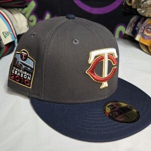 🔴SOLD🔴New Era 7 1/2 - Hat Club -  Pink Bottom Two Tone Minnesota Twins